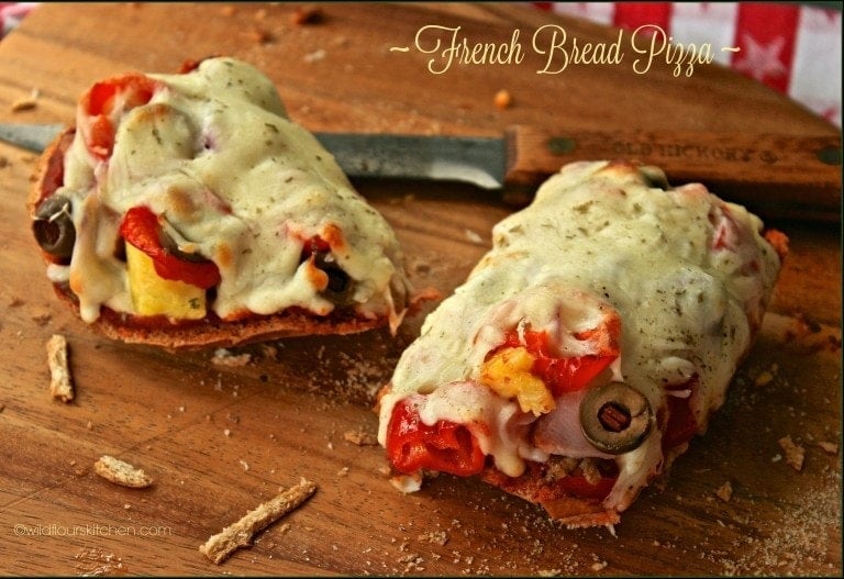 Hawaiian French Bread Pizza with Ham & Fresh Pineapple / Freaky Friday Winter Edition!