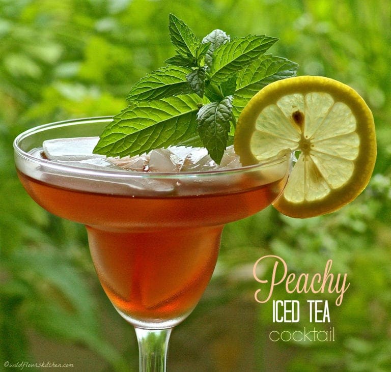 Peachy Iced Tea Cocktail