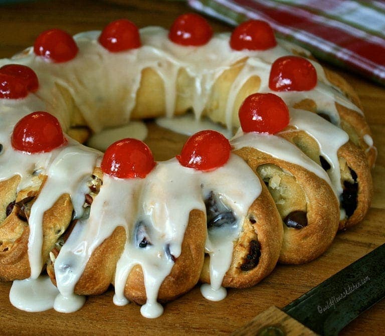 Swedish Chocolate Cherry-Craisin Coconut & Pecan Tea Ring / #Choctoberfest!
