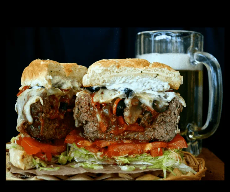 Beer Can Pizza Party Burger Bowls with Blue Cheese Aioli / #BurgerMonth