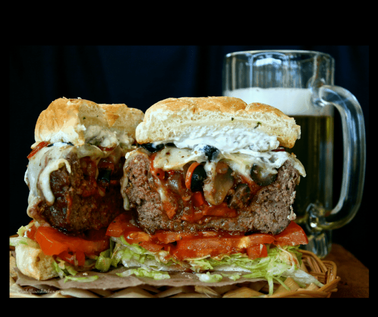 Beer Can Pizza Party Burger Bowls with Blue Cheese Aioli / #BurgerMonth
